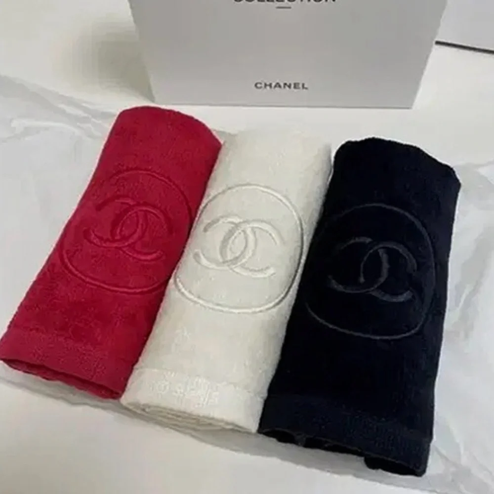 Chanel La Collection 3 Set Washcloth Towels GWP NWB